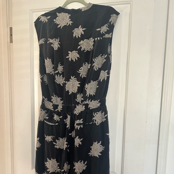 Vince 100% Silk Floral Sleeveless Jumpsuit in Navy - Picture 3 of 10